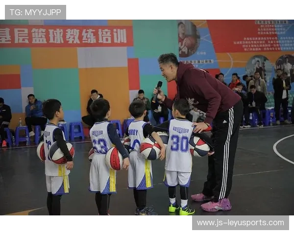 世界篮球学院在教学中设立国际导师轮换制度促进多元化教学